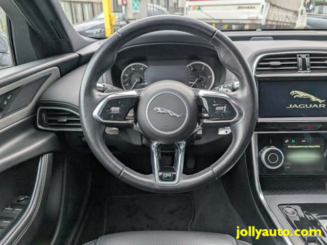 JAGUAR XE usata, con Controllo trazione