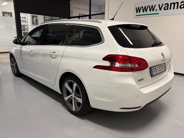 PEUGEOT 308 usata, con Autoradio