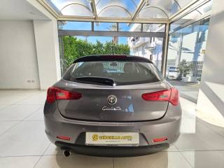 ALFA ROMEO Giulietta usata, con Autoradio