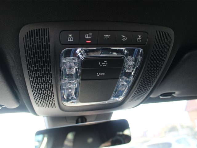 MERCEDES-BENZ A 180 usata, con Volante multifunzione