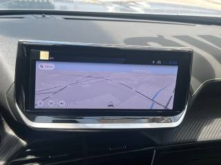 PEUGEOT 2008 usata, con Luci diurne LED