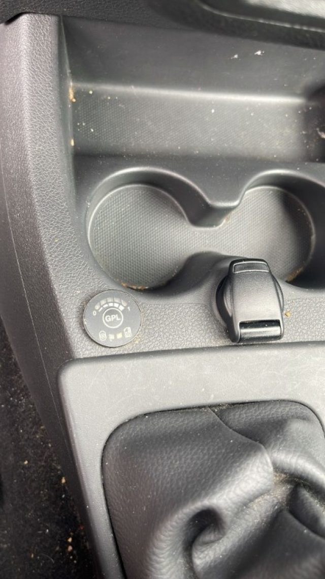 DACIA Lodgy usata, con Sensori di parcheggio posteriori