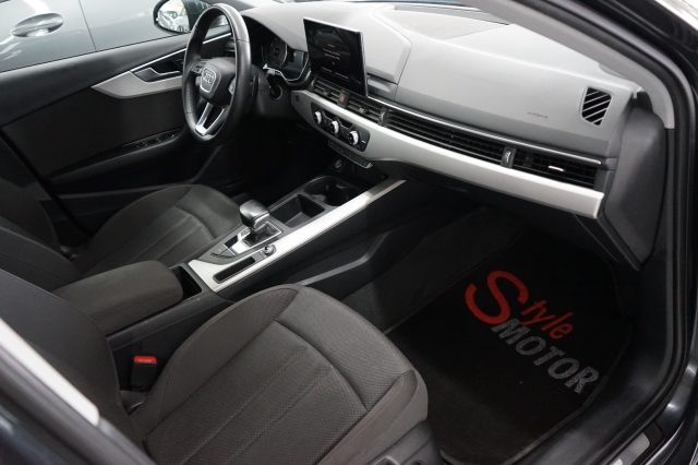 AUDI A4 usata, con Autoradio digitale