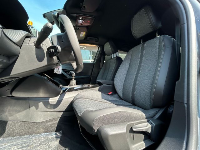 PEUGEOT 2008 usata, con Cruise Control
