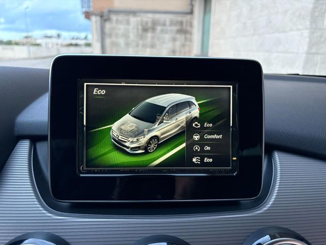 MERCEDES-BENZ B 180 usata, con Leve al volante