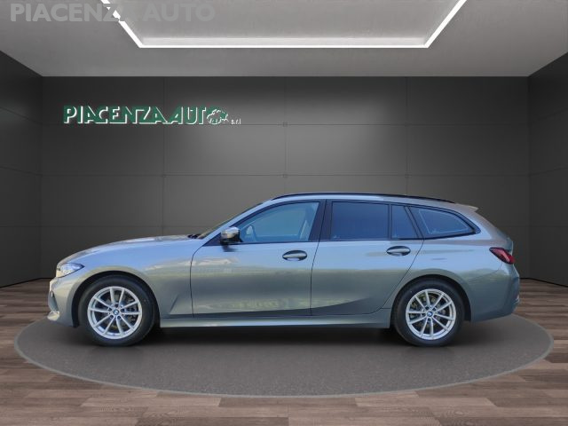 BMW 318 usata, con Fari Xenon