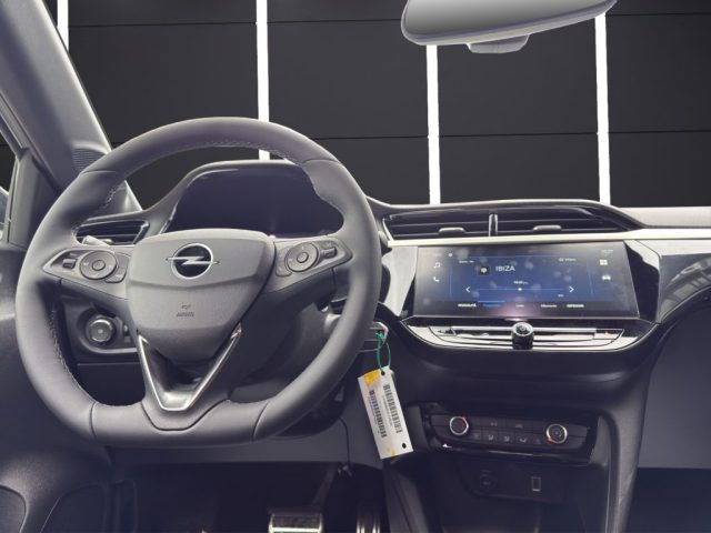 OPEL Corsa usata, con Servosterzo