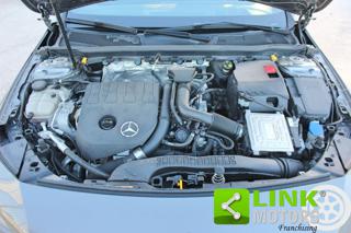 MERCEDES-BENZ CLA 180 usata, con Sedile posteriore sdoppiato