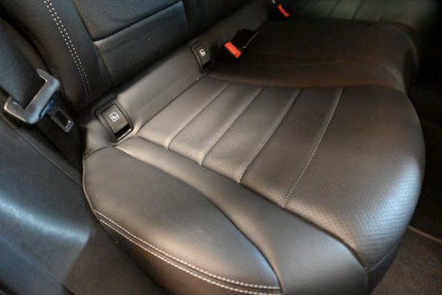 MERCEDES-BENZ GLC 220 usata 54