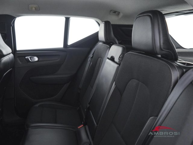 VOLVO XC40 usata 9
