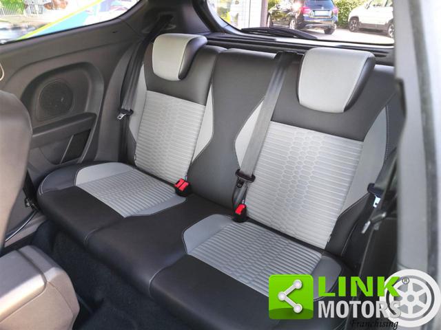 FORD Fiesta usata, con Autoradio