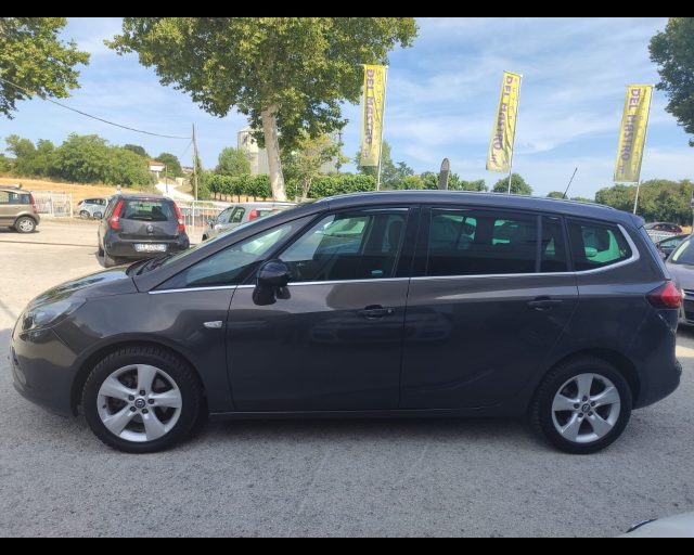 OPEL Zafira Tourer usata, con Airbag laterali