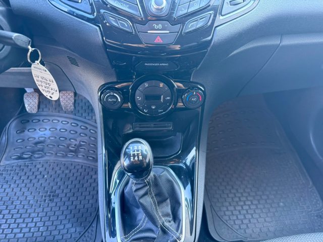 FORD Fiesta usata, con ESP