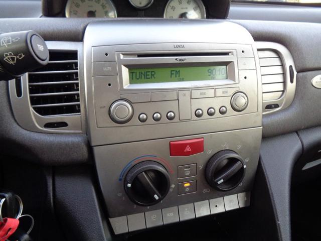 LANCIA Ypsilon usata, con Isofix