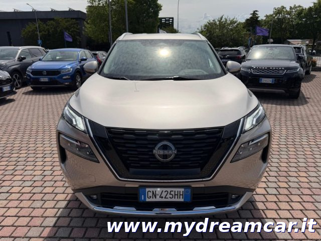 NISSAN X-Trail usata, con Fari LED