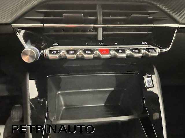 PEUGEOT 2008 usata, con Luci diurne LED