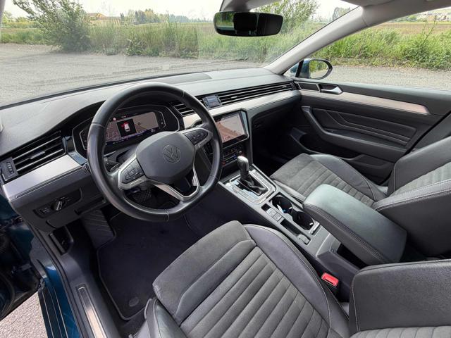 VOLKSWAGEN Passat Variant usata, con Servosterzo