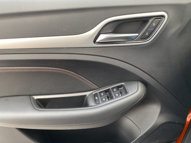 MG ZS usata, con Sensore di luce