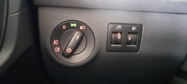 VOLKSWAGEN Caddy usata, con Frenata d