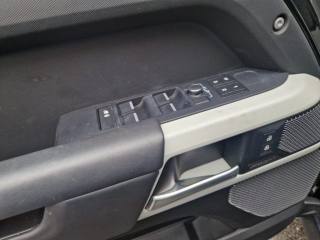LAND ROVER Defender usata, con Controllo trazione