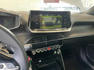 PEUGEOT 2008 usata, con Touch screen