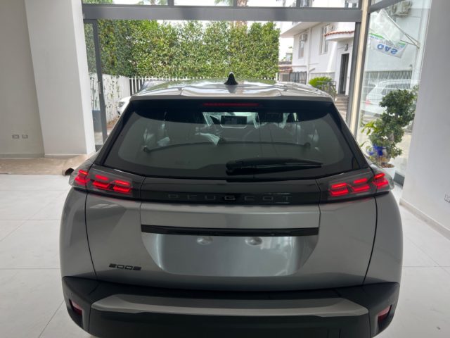 PEUGEOT 2008 usata, con Autoradio