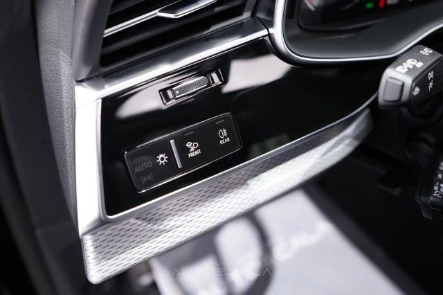 AUDI Q8 usata, con Interni in pelle