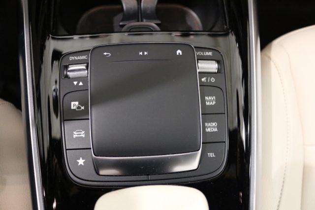 MERCEDES-BENZ GLA 200 usata, con Sensore di pioggia