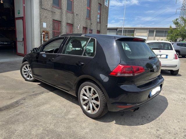 VOLKSWAGEN Golf usata, con Autoradio