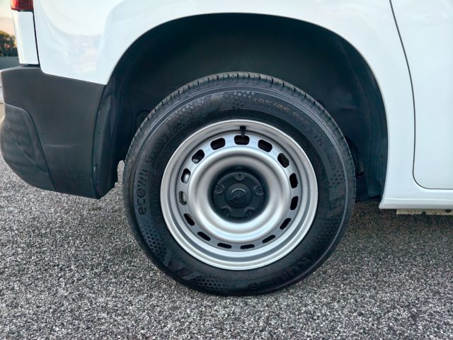 OPEL Combo usata, con Chiusura centralizzata