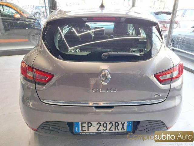 RENAULT Clio usata, con Autoradio