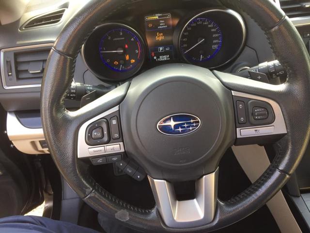 SUBARU OUTBACK usata, con Autoradio