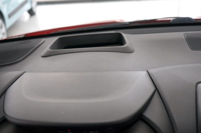 TOYOTA Yaris usata, con Airbag testa