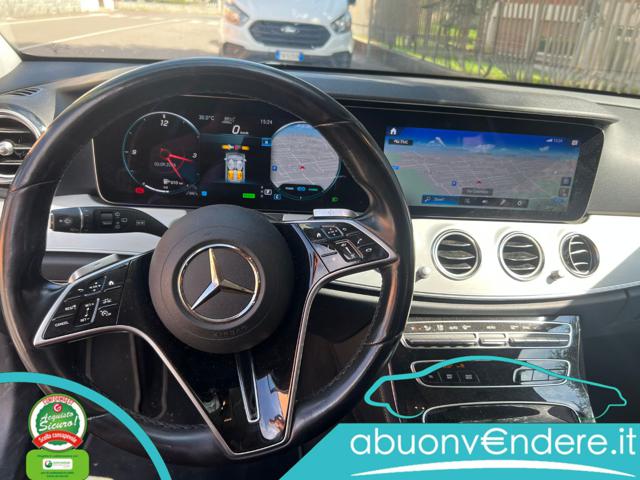 MERCEDES-BENZ E 220 usata, con Interni in pelle