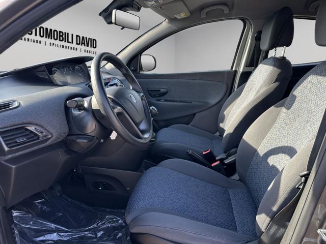 LANCIA Ypsilon usata, con Autoradio