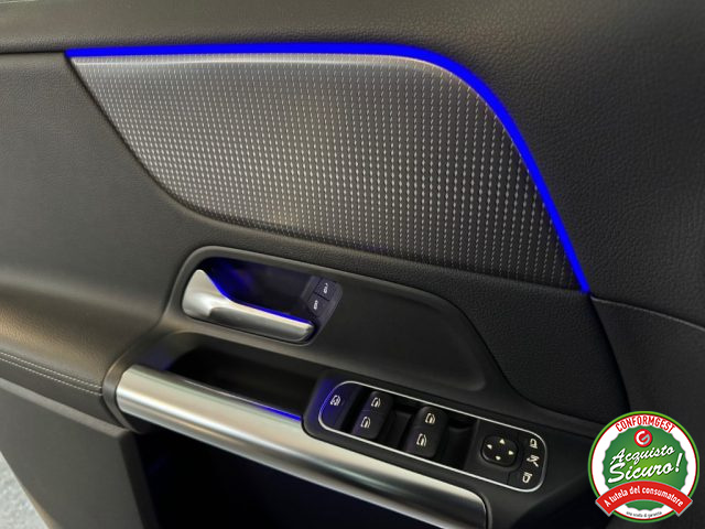 MERCEDES-BENZ GLA 200 usata, con Sistema di navigazione