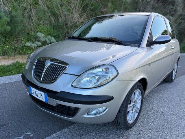 LANCIA Ypsilon usata, con Airbag