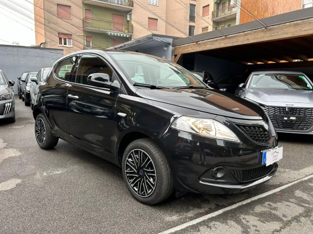 LANCIA Ypsilon usata, con Airbag