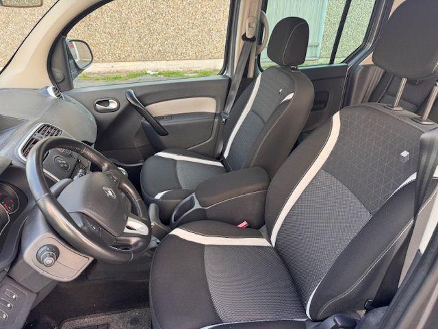 RENAULT Kangoo usata, con Chiusura centralizzata