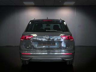 VOLKSWAGEN Tiguan usata, con Autoradio