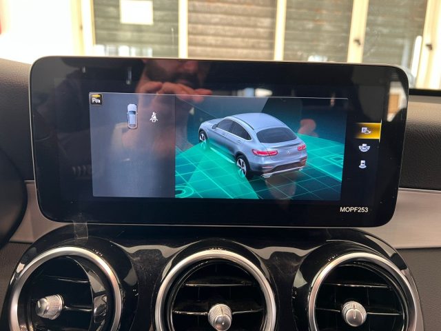 MERCEDES-BENZ GLC 220 usata 19