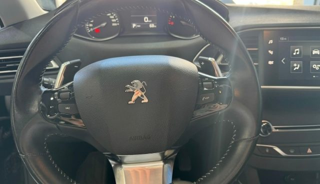 PEUGEOT 308 usata, con Airbag testa