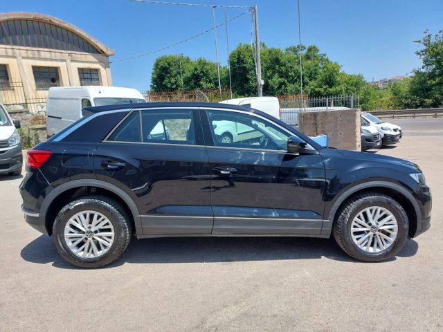 VOLKSWAGEN T-Roc usata, con Autoradio