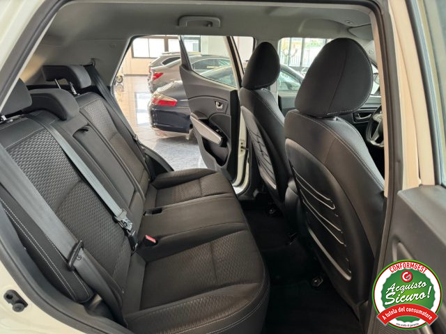 SSANGYONG Tivoli usata, con Controllo automatico clima