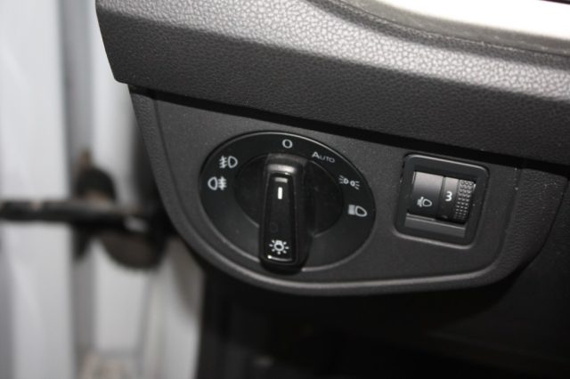 VOLKSWAGEN Polo usata, con USB