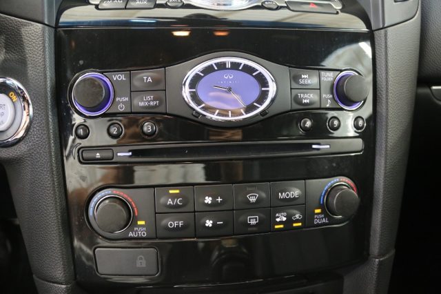 INFINITI QX70 usata, con Interni in pelle