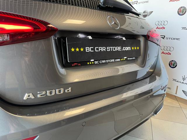 MERCEDES-BENZ A 200 usata, con Sensori di parcheggio posteriori