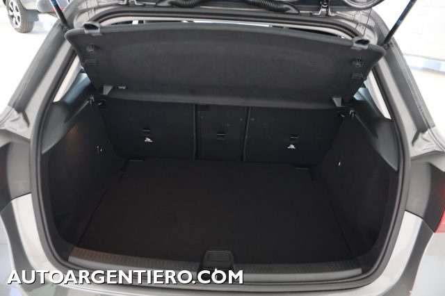 MERCEDES-BENZ A 180 usata, con Sensori di parcheggio anteriori