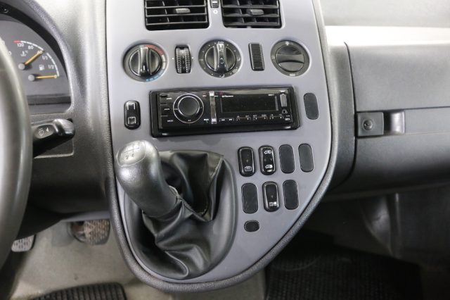MERCEDES-BENZ Vito usata 8