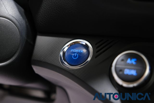 TOYOTA Yaris usata, con Isofix